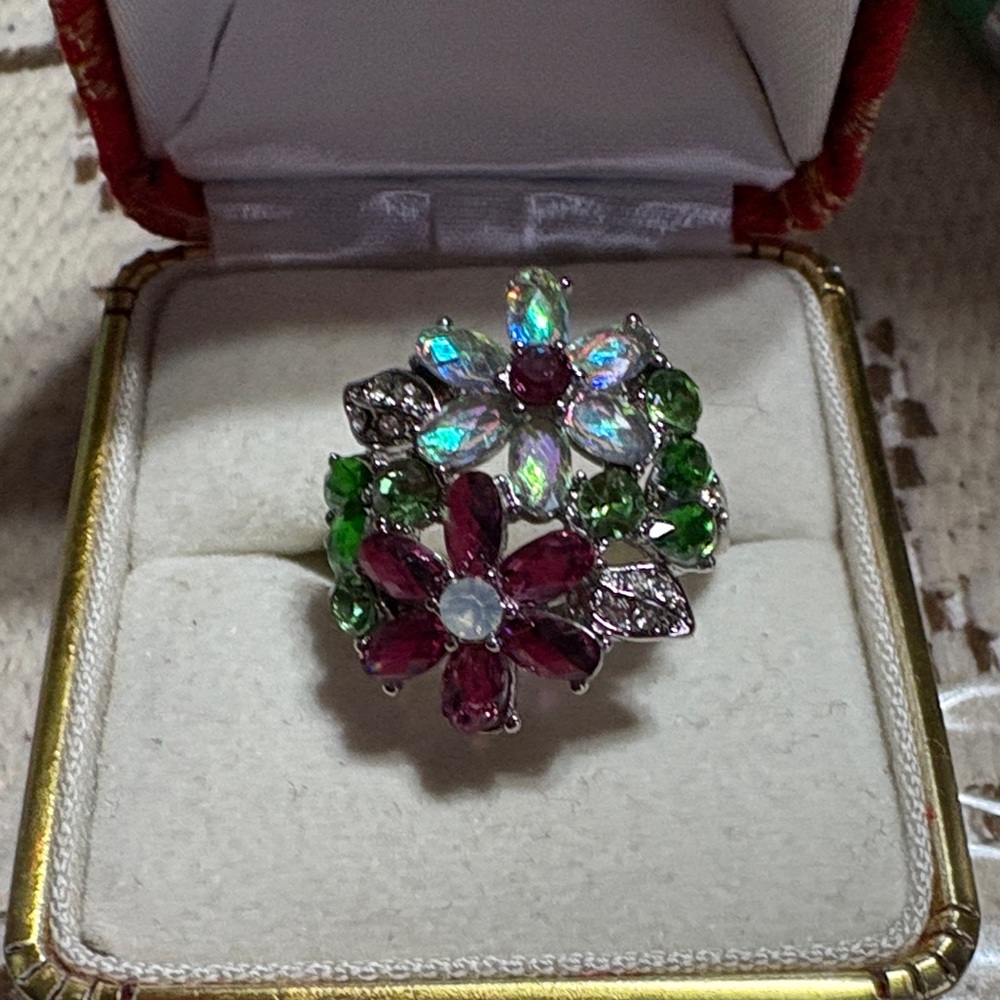 Rhodolite garnet peridot and opal- Silver Tone ring